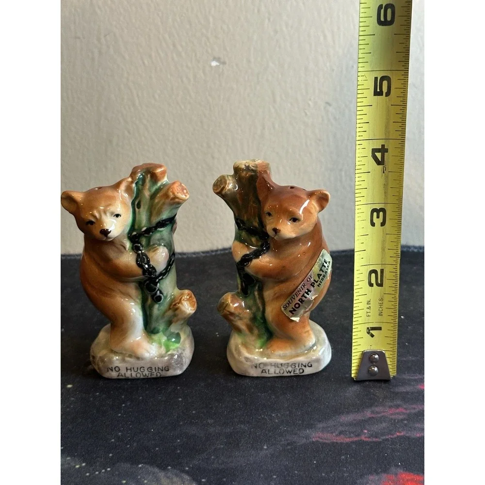 Vintage Brown Bear Tree Salt & Pepper‎ Shakers